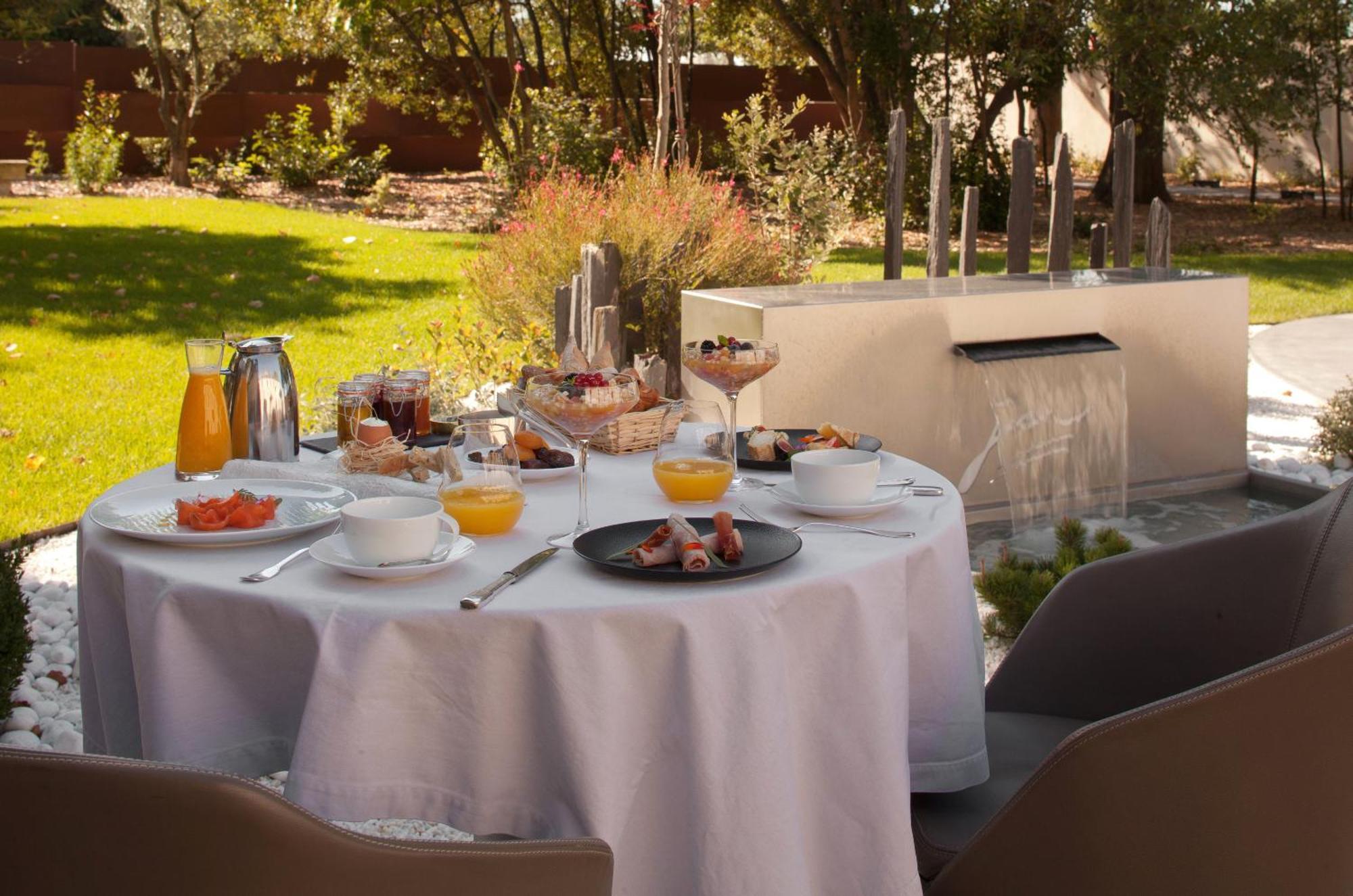 Mas De Boudan Hotel Nimes Luaran gambar